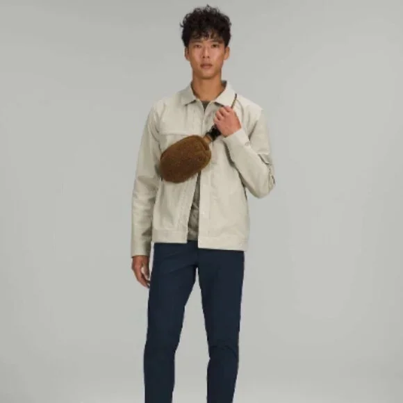 NWT Lululemon Everywhere Fleece Belt Bag Burnt Caramel - Picture 2 of 16